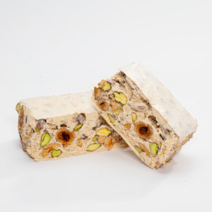 Torrone alle nocciole e pistacchio